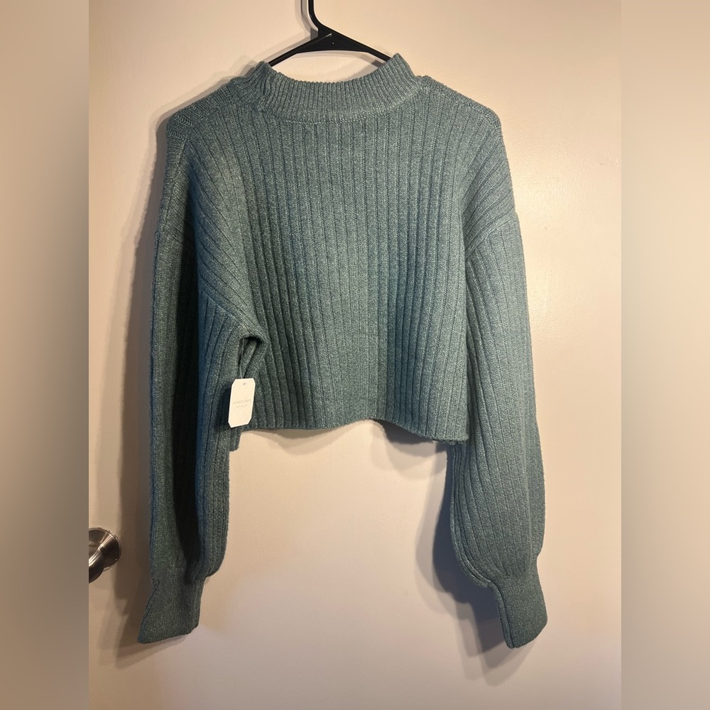 Mock neck cropped sweater NWT